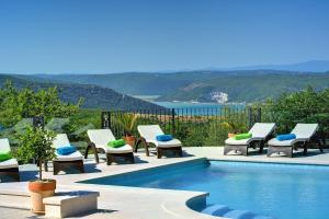 Villa Rachele with Sea View and Private Pool by Istrabook