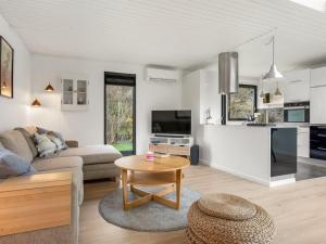 Holiday Home Arild - 700m from the sea by Interhome