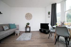 Central Cardiff 2 Bedroom Stay