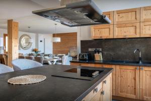 Chalet Tansoo - OVO Network