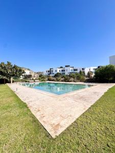 Pool Spot 2026 - Golf Experience - Piscine - Jardin