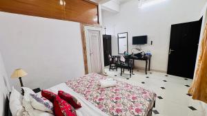 HOTEL SHREE JMM s14 near by