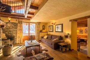 Mountain House With Alpine Views In Traverses