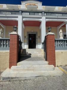 Tinion Hotel