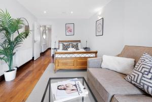 Huge Hoxton Apartment- Private Roof Terrace