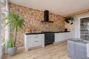 Romantic jacuzzi suite in the city center