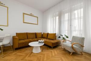 Golden Heritage Apartment in the Heart of Old Town