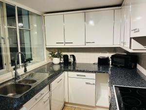 Apartment 5 mins walk to St Pauls Cathedral