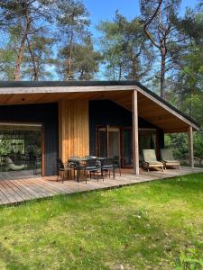 Regges Lodge - disconnect and relax in the forest