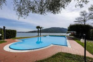 Nasti Lake and Pool - Love Italy Homes