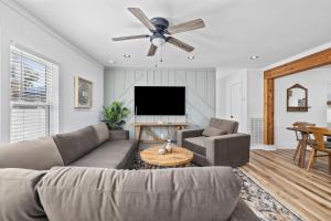 Bijou House