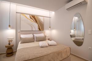 Casa Doma Luxury Suite with Seaview, Heated Pool and Private Parking