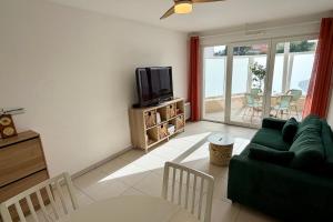 New apartment with terrace and private parking