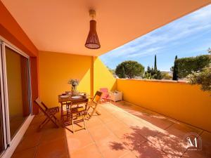 Spacieux T3 avec terrasse et parking à Sanary