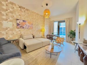 Vibrant 1 Bedroom few mins away to JBR Beach