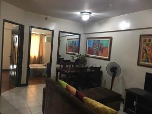 Condo near BGC Cypress Towers with 100MPBS Wifi