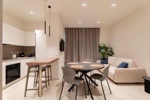 Solymar by MONHOLIDAY