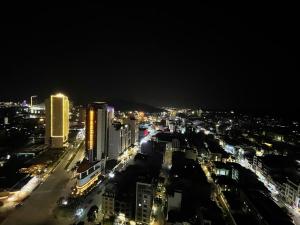 The Halong Bay view - 3Br