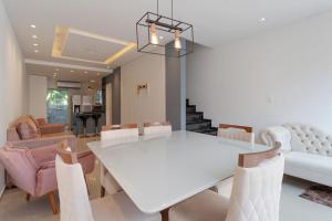 Casa Climatizada com Hidromassagem em Jacarepagua