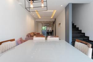 Casa Climatizada com Hidromassagem em Jacarepagua