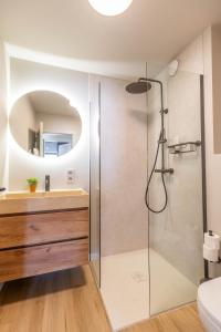 Casiola - Modern Apartment with Garden, Near Beach