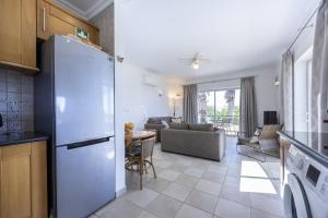 CoolHouses Algarve Luz, 2 Bed semi detached villa, Jardim das Palmeiras condominium, Villa A