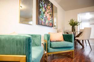3BR Home 2-Designated Parking Up To 10 sleeps