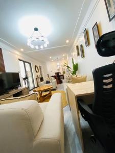 Furnished 2 Bedroom at staroot residency