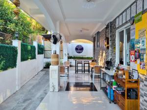 Bughaw Dive House - Anilao, Mabini, Batangas