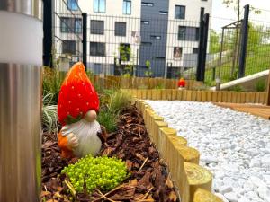 New Listing • Free Parking • Cozy Garden • Movies!