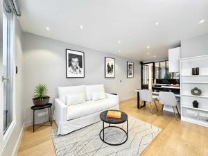 Spacious flat for 4 - Eiffel Tower