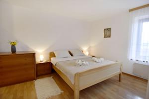 Modern apartment with shared garden near Umago