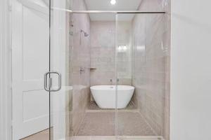 3 BR 3 BA, Lakeside Townhouse mins to Kemah & NASA