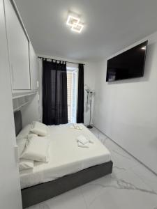 Black & White Suite - Politecnico