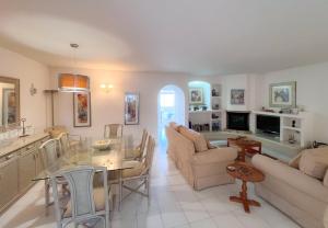 Vila Nova- by Portugalferias