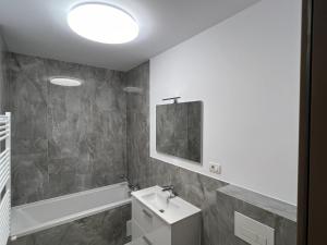 Luxury Central Monarch Residence Apartment Sleeps 5