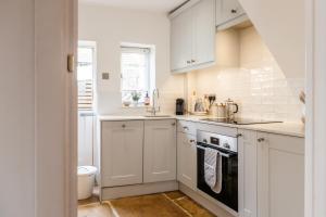 Windsor Cottage - Bolthole in the heart of CN!