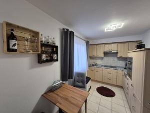 Ferienwohnung FeWo Ausblick Rottweil , eigener Zugang , große Terrasse , Carport , Fahrradgarage
