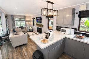 Grasmere 12, White Cross Bay, Windermere