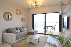 Sunset Sailors Sky & Sea Retreat