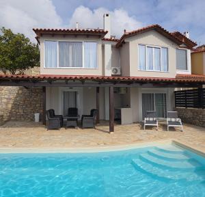 Apollo Romantic Sea View Villa