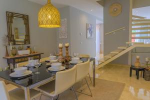 Beachfront 3BR with Direct Beach Access Marbella East