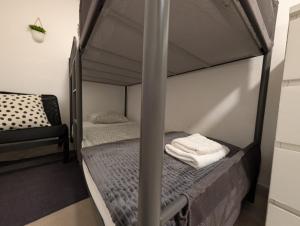 Maksimir Side Small Studio