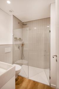 Seaside Family Stays | Walk to the Beach, Caxias