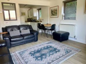 The Snug, A Peaceful, Comfy Sussex Cottage for 4