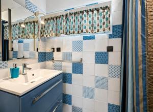 Studio tout confort avec vue sur piscine