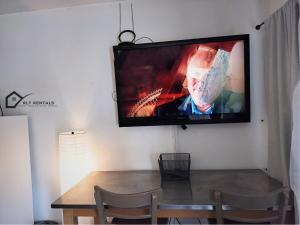 Dewey Breeze Retreat F