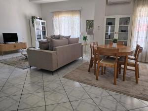Ioannina Contemporary Apartment