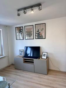 Metro Central 3 Rooms Apartment