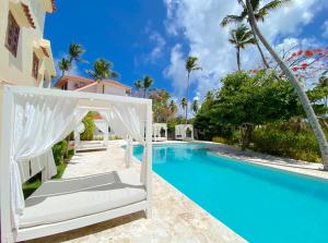 CARIBBEAN Deluxe VILLAS & Apartments, POOL LOS CORALES Beach & SPA
